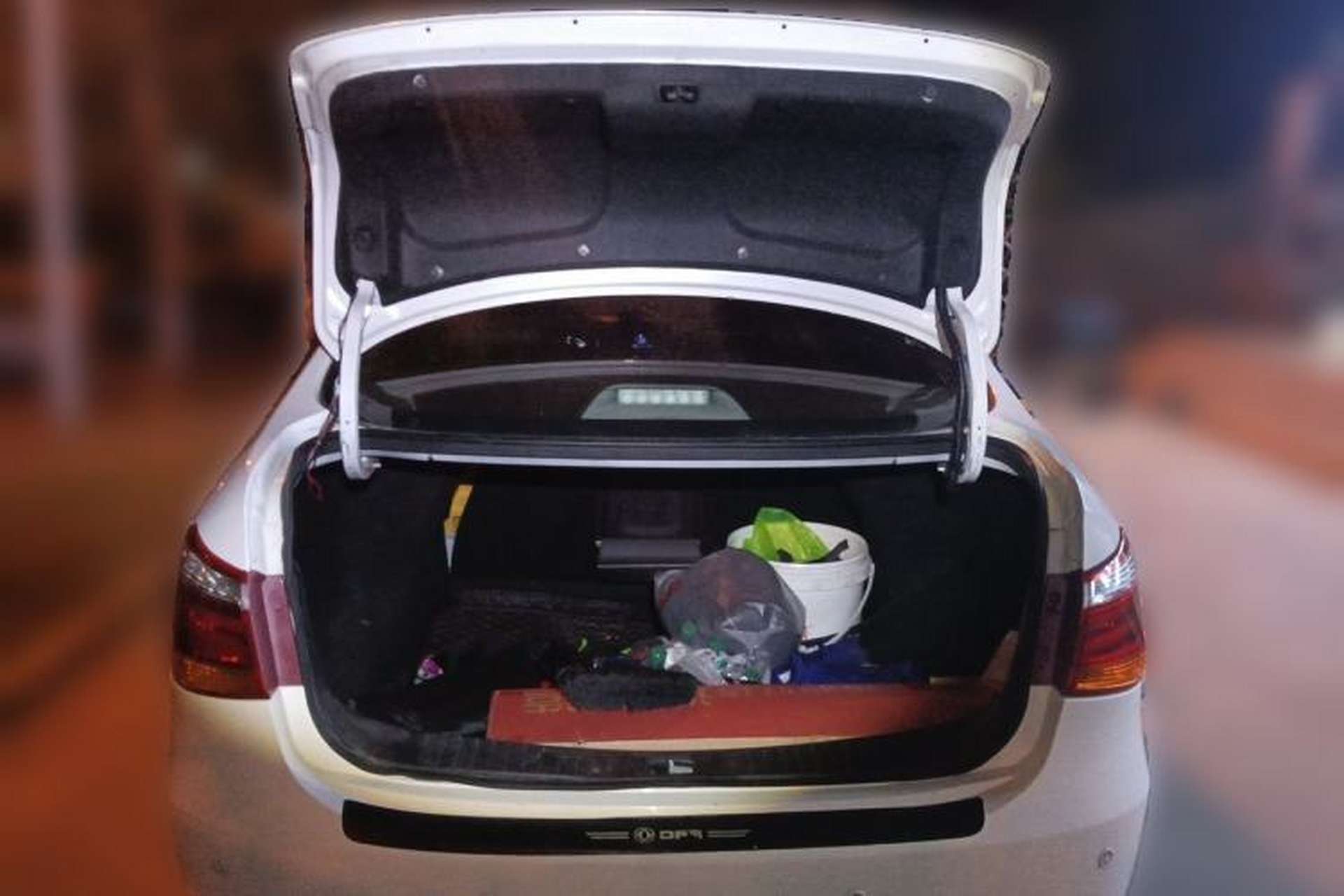 Used Dongfeng Aeolus E70 2019 500 Ultra-Comfort Edition Trunk