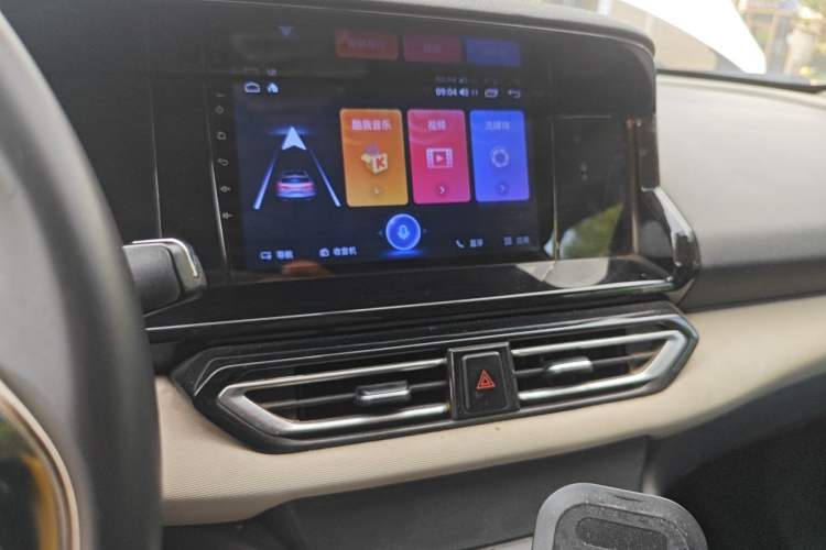 Used Dongfeng Aeolus E70 2020 500 Super Delight Edition Audio And AC Panel
