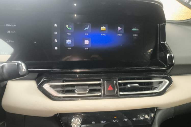 Used Dongfeng Aeolus E70 2020 500 Super Delight Edition Audio And AC Panel
