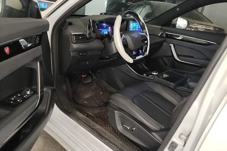 Used Dongfeng Aeolus E70 2020 500 Supreme Edition Driver Seat