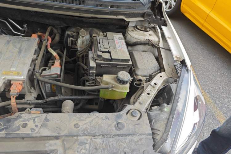 Used Dongfeng Aeolus E70 2020 500 Super Delight Edition Engine Bay Left