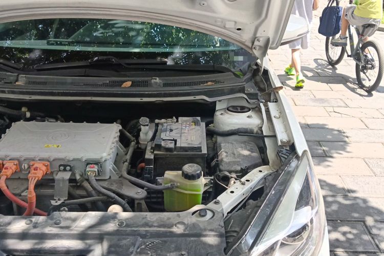 Used Dongfeng Aeolus E70 2020 500 Super Delight Edition Engine Bay Left