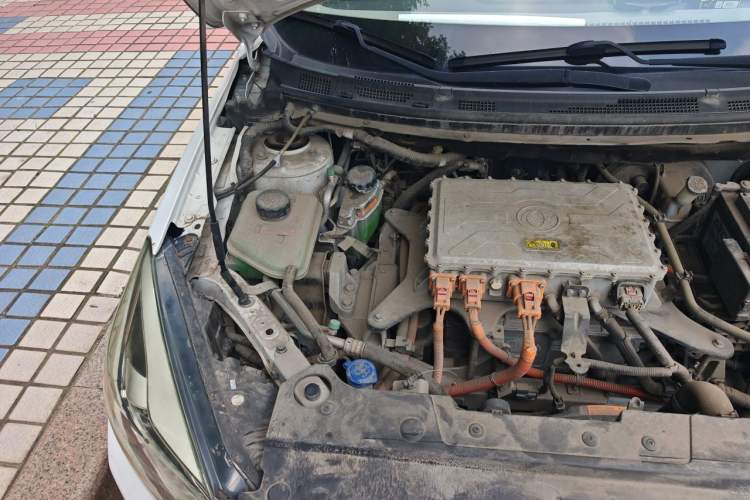Used Dongfeng Aeolus E70 2020 500 Super Delight Edition Engine Bay Right
