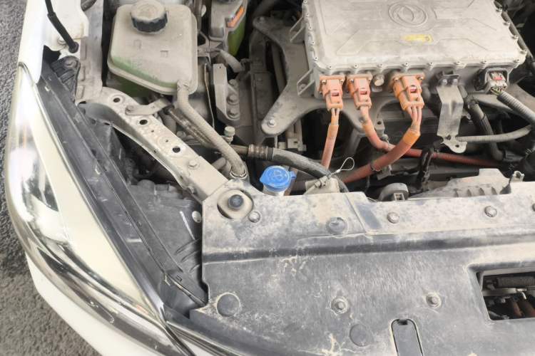 Used Dongfeng Aeolus E70 2020 500 Super Delight Edition Engine Bay Right