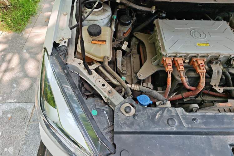 Used Dongfeng Aeolus E70 2020 500 Super Delight Edition Engine Bay Right