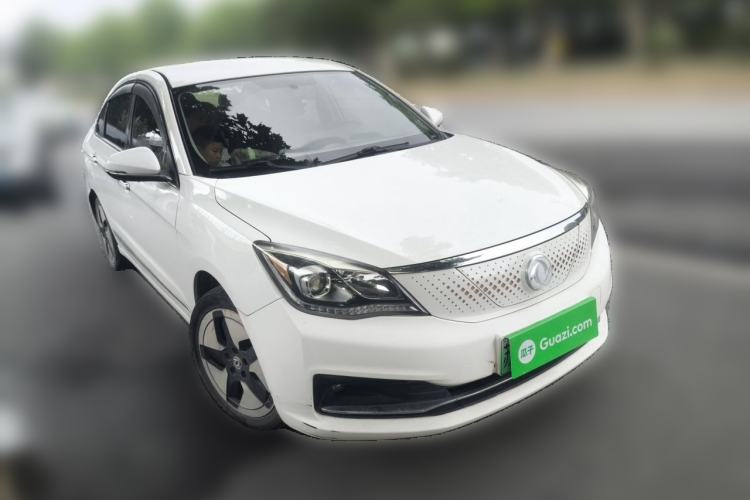 Used Dongfeng Aeolus E70 2020 500 Super Delight Edition Front Right 45 Deg