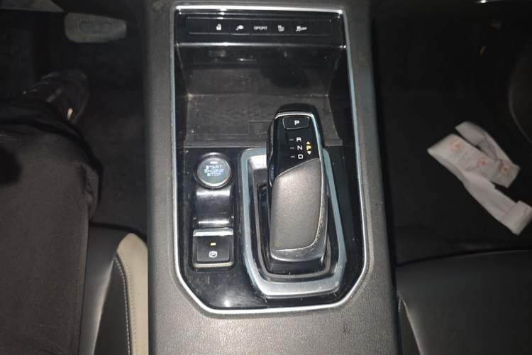 Used Dongfeng Aeolus E70 2020 600 Super Delight Edition Gear Lever