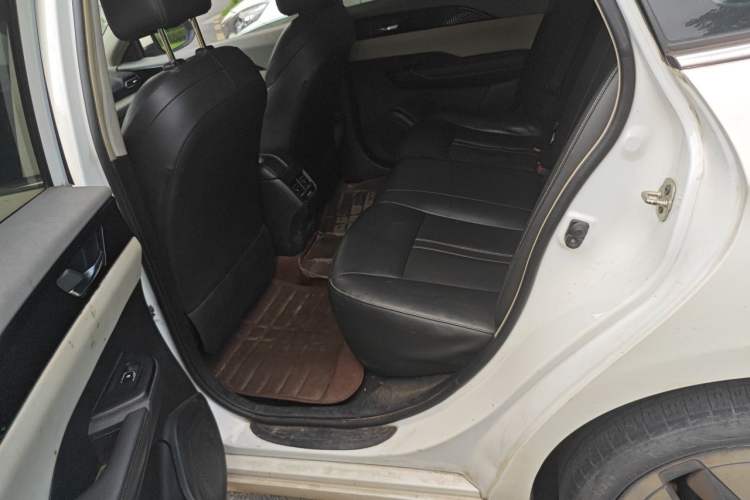 Used Dongfeng Aeolus E70 2020 500 Super Delight Edition Left Rear Seat