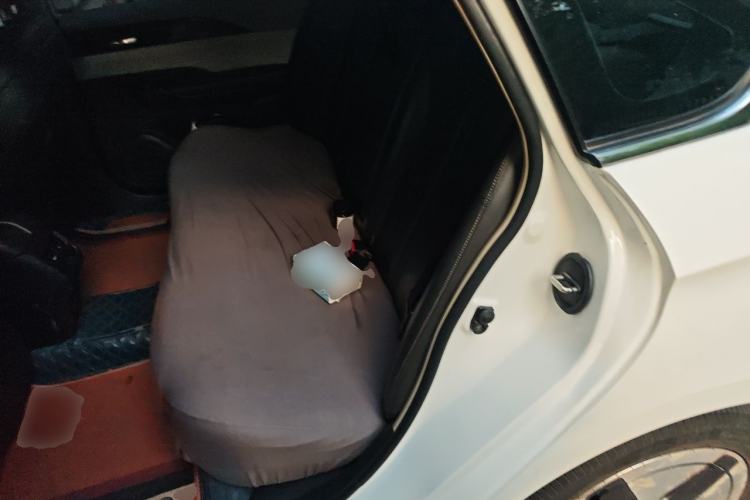 Used Dongfeng Aeolus E70 2020 500 Super Delight Edition Left Rear Seat