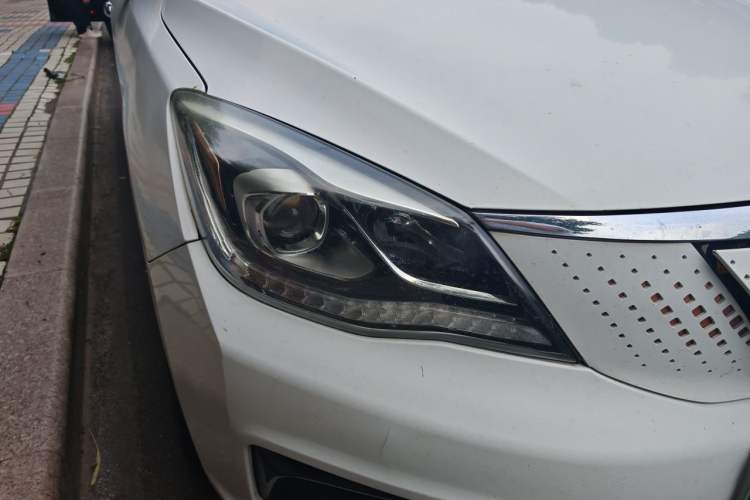 Used Dongfeng Aeolus E70 2020 500 Super Delight Edition Right Front Headlight