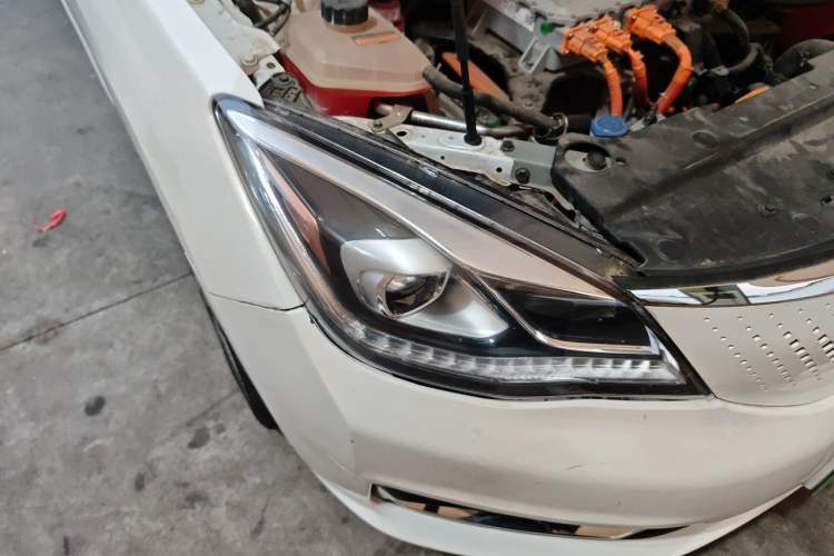 Used Dongfeng Aeolus E70 2020 500 Super Delight Edition Right Front Headlight