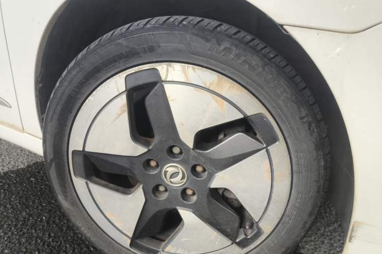 Used Dongfeng Aeolus E70 2020 500 Super Delight Edition Right Front Wheel Hub