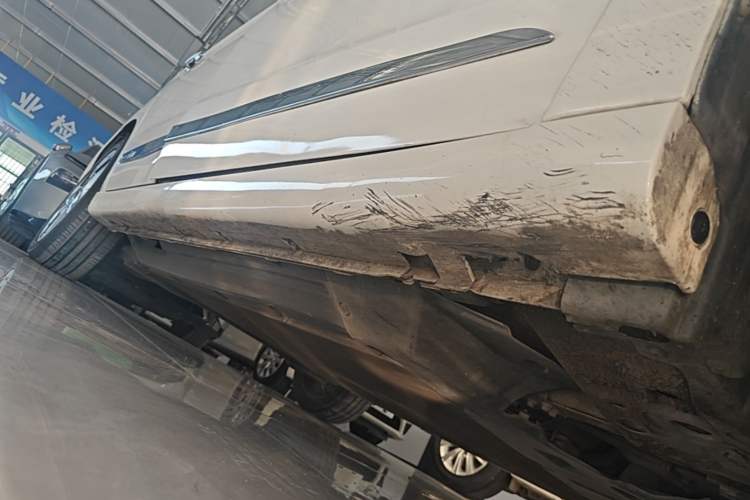 Used Dongfeng Aeolus E70 2020 500 Supreme Edition Right Side Sill