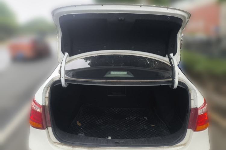 Used Dongfeng Aeolus E70 2020 500 Super Delight Edition Trunk