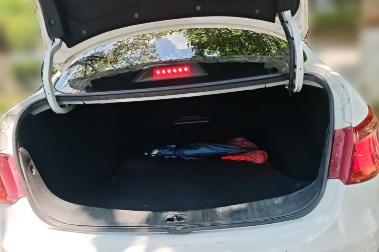 Used Dongfeng Aeolus E70 2020 500 Super Delight Edition Trunk