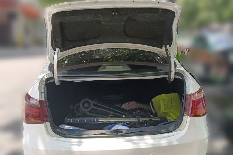 Used Dongfeng Aeolus E70 2020 500 Super Delight Edition Trunk