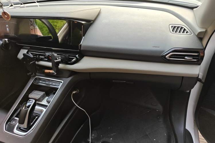 Used Dongfeng Aeolus E70 2021 Revised Version 500 Ultra-Comfort Edition Audio And AC Panel