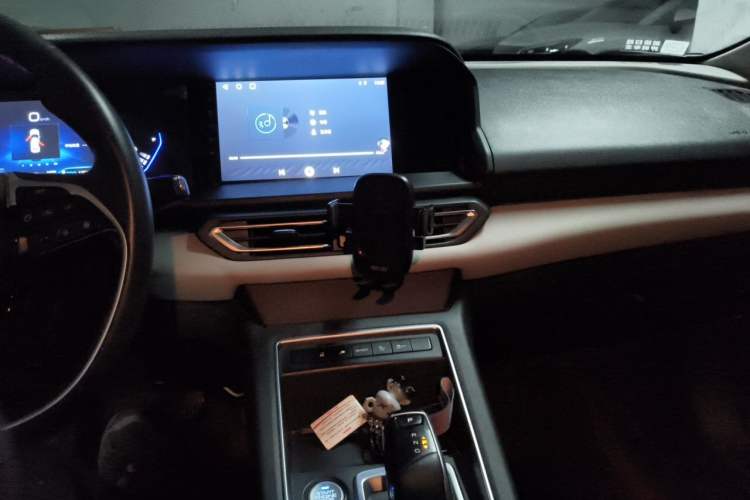 Used Dongfeng Aeolus E70 2021 Revised Version 3 500 Ultra-Comfort Edition Audio And AC Panel