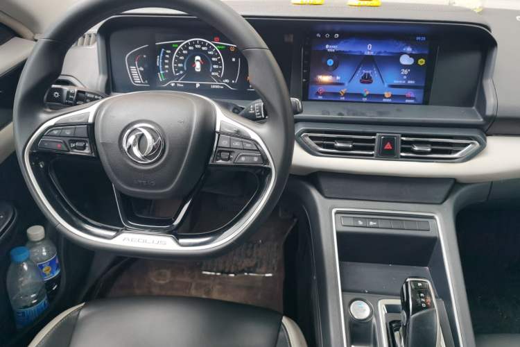 Used Dongfeng Aeolus E70 2021 Revised Version 360H Battery-Swap Edition Audio And AC Panel