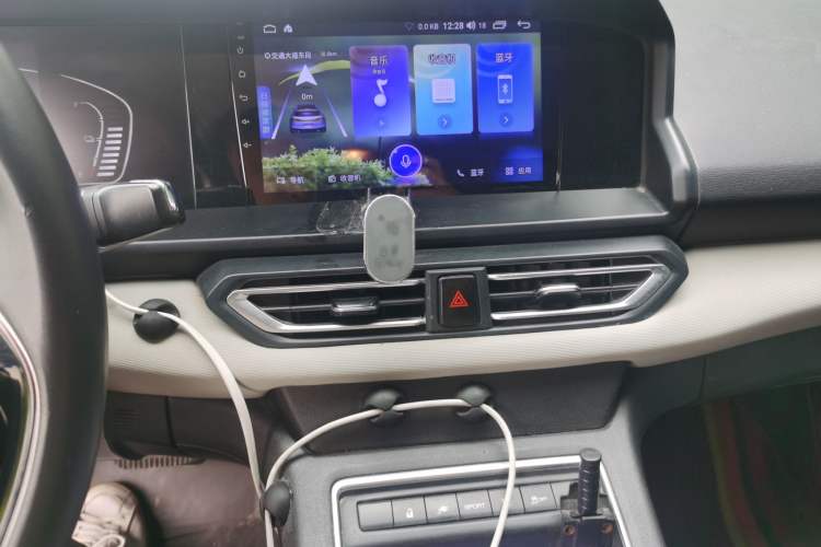 Used Dongfeng Aeolus E70 2021 Revised Version 2 500 Super Delight Edition Audio And AC Panel