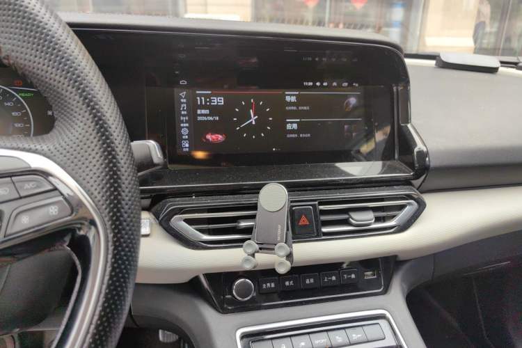 Used Dongfeng Aeolus E70 2021 Revised Version 500 Ultra-Comfort Edition Audio And AC Panel