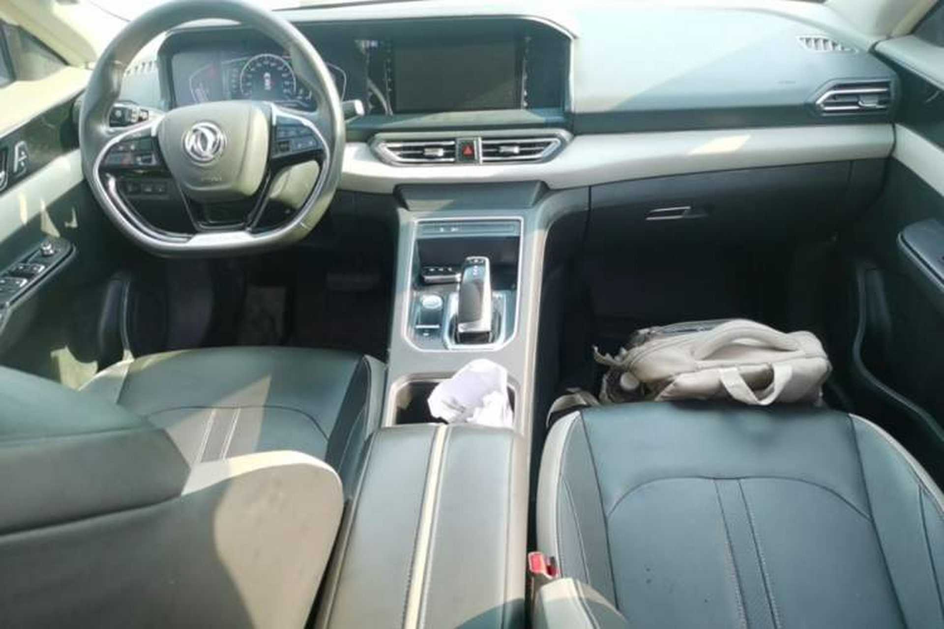 Used Dongfeng Aeolus E70 2021 Revised Version 360H Battery-Swap Edition Center Console