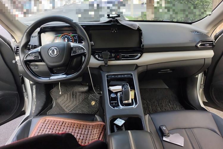 Used Dongfeng Aeolus E70 2021 Revised Version 500 Ultra-Comfort Edition Center Console