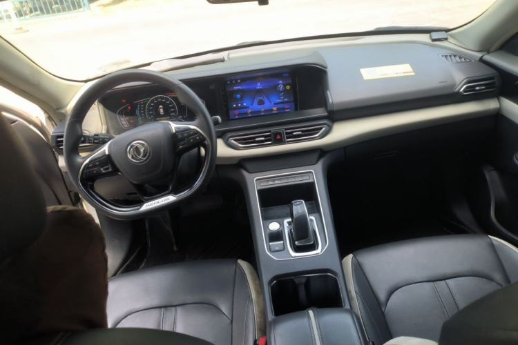 Used Dongfeng Aeolus E70 2021 Revised Version 360H Battery-Swap Edition Center Console