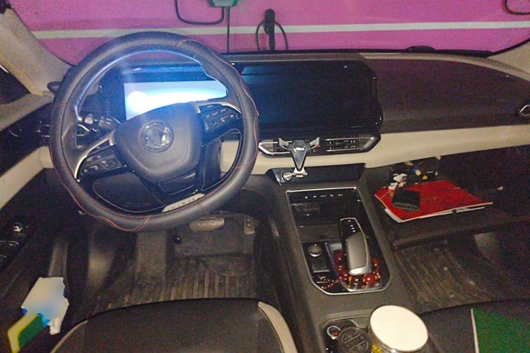 Used Dongfeng Aeolus E70 2021 500 Ultra-Comfort Edition Center Console