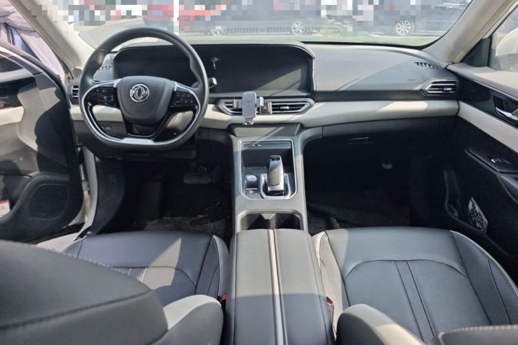 Used Dongfeng Aeolus E70 2021 Revised Version 360H Battery-Swap Edition Center Console