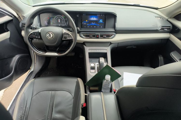 Used Dongfeng Aeolus E70 2021 Revised Version 3 500 Ultra-Comfort Edition Center Console