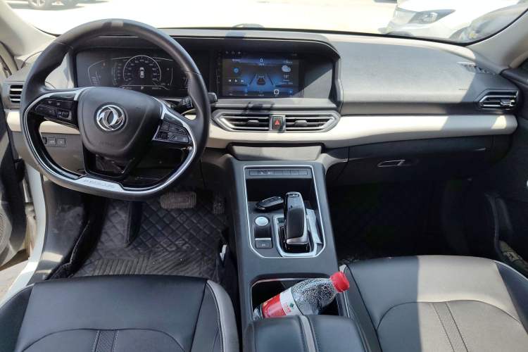 Used Dongfeng Aeolus E70 2021 Revised Version 360H Battery-Swap Edition Center Console
