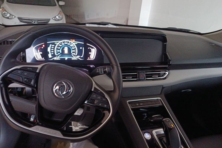 Used Dongfeng Aeolus E70 2021 Revised Version 360H Battery-Swap Edition Center Console