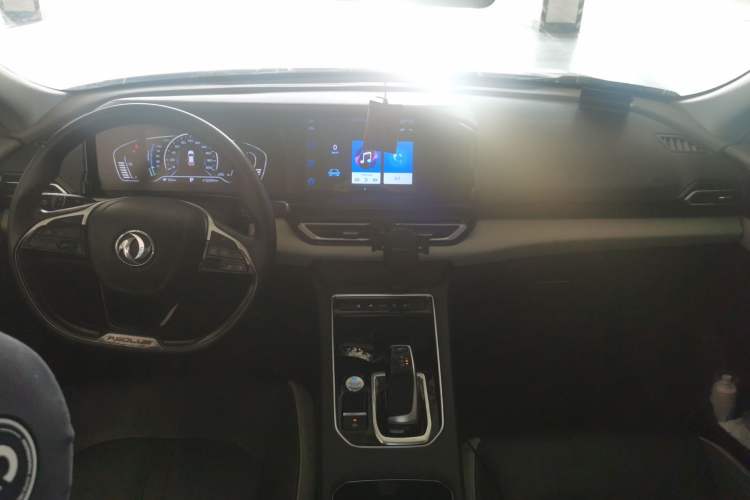 Used Dongfeng Aeolus E70 2021 Revised Version 3 500 Ultra-Comfort Edition Center Console