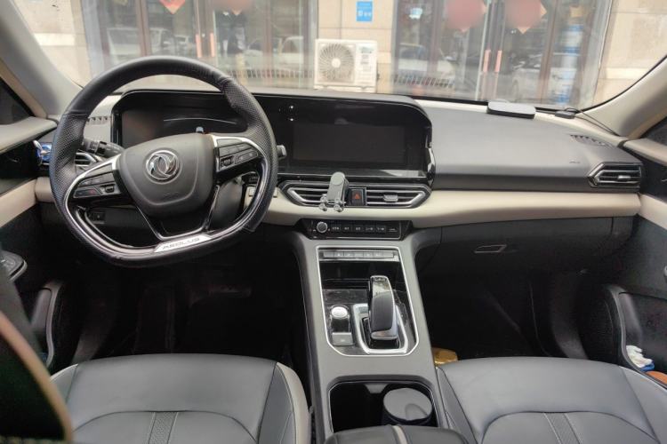 Used Dongfeng Aeolus E70 2021 Revised Version 500 Ultra-Comfort Edition Center Console
