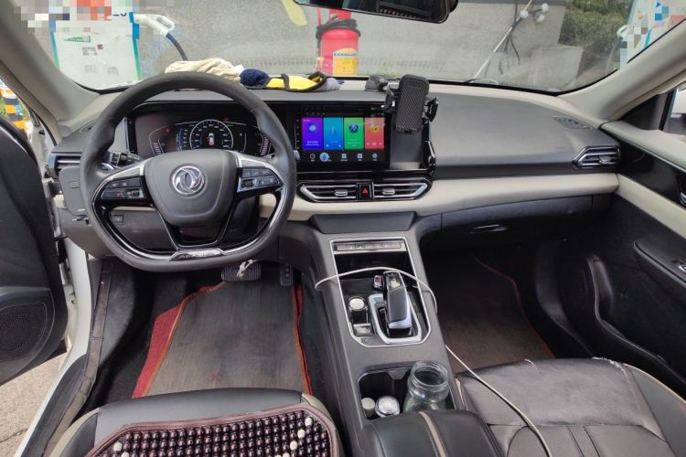 Used Dongfeng Aeolus E70 2021 Revised Version 3 500 Ultra-Comfort Edition Center Console