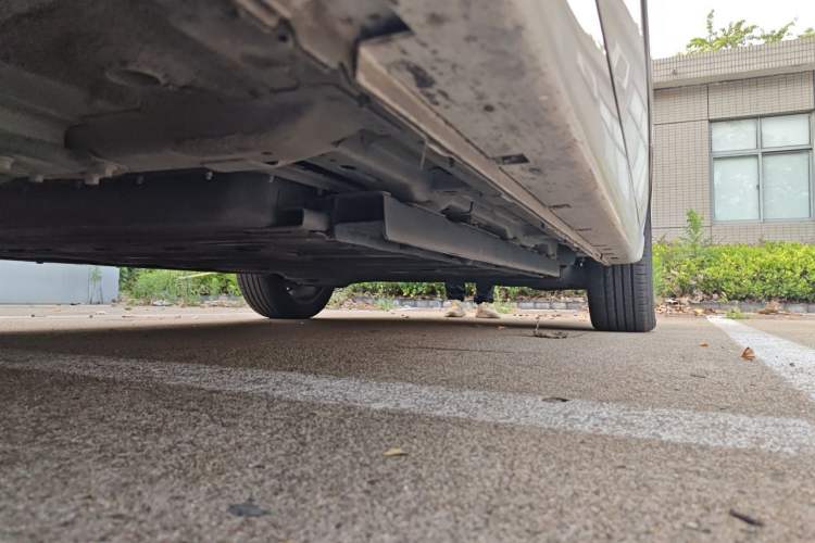 Used Dongfeng Aeolus E70 2021 Revised Version 360H Battery-Swap Edition Chassis Front Left