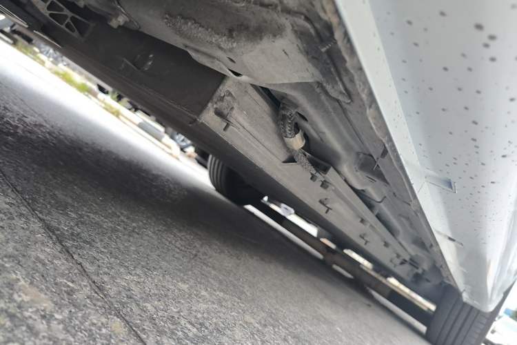 Used Dongfeng Aeolus E70 2021 500 Ultra-Comfort Edition Chassis Front Left