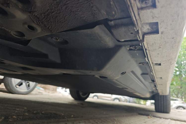 Used Dongfeng Aeolus E70 2021 Revised Version 500 Super Delight Edition Chassis Front Left