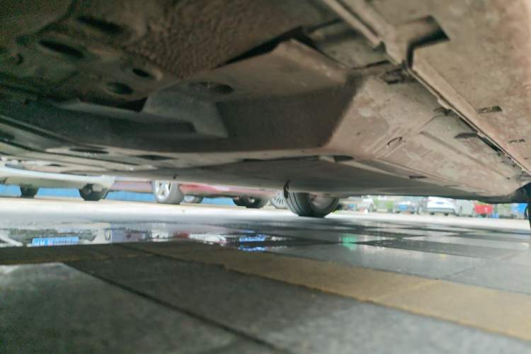 Used Dongfeng Aeolus E70 2021 Revised Version 2 500 Ultra-Comfort Edition Chassis Front Left
