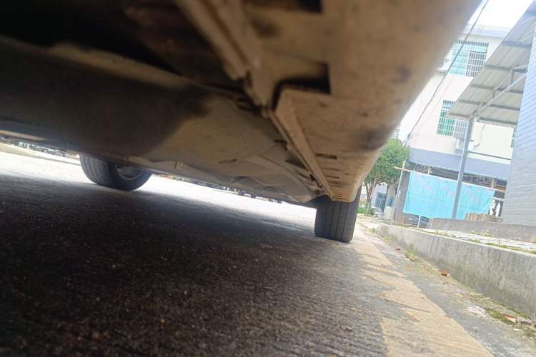 Used Dongfeng Aeolus E70 2021 Revised Version 500 Ultra-Comfort Edition Chassis Front Left