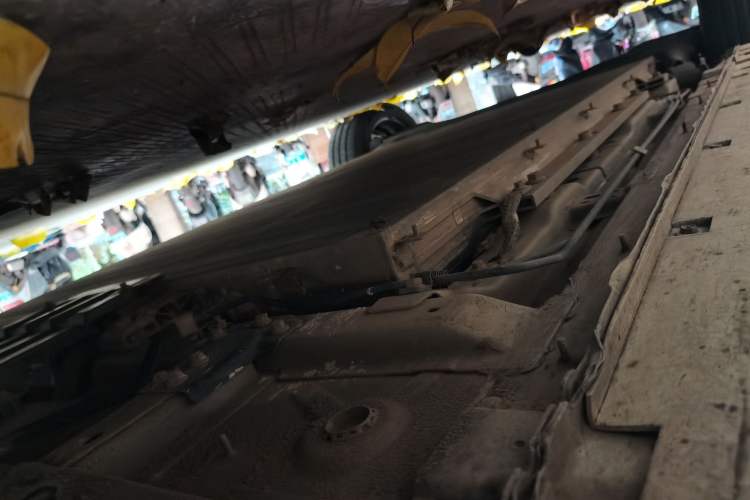 Used Dongfeng Aeolus E70 2021 Revised Version 3 500 Ultra-Comfort Edition Chassis Front Right