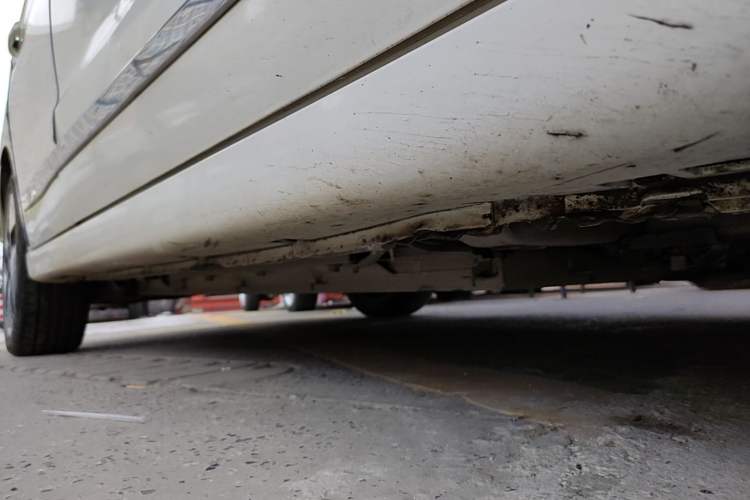 Used Dongfeng Aeolus E70 2021 Revised Version 500 Ultra-Comfort Edition Chassis Front Right