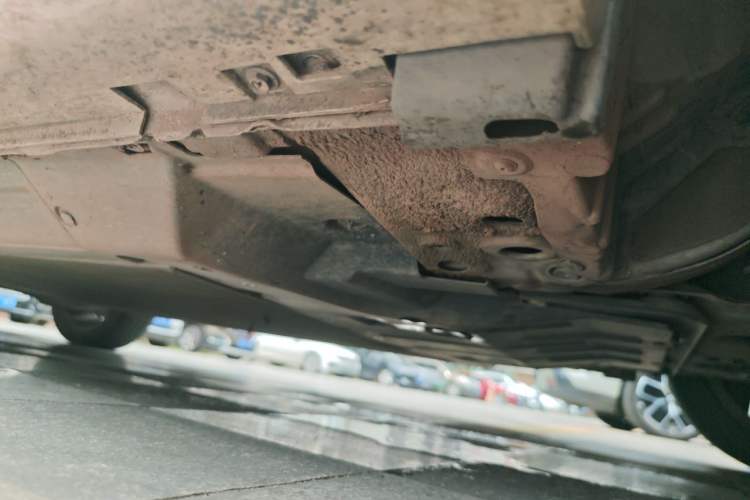 Used Dongfeng Aeolus E70 2021 Revised Version 2 500 Ultra-Comfort Edition Chassis Front Right
