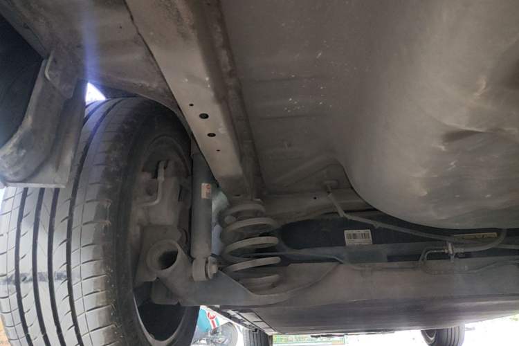 Used Dongfeng Aeolus E70 2021 Revised Version 2 500 Ultra-Comfort Edition Chassis Rear Left