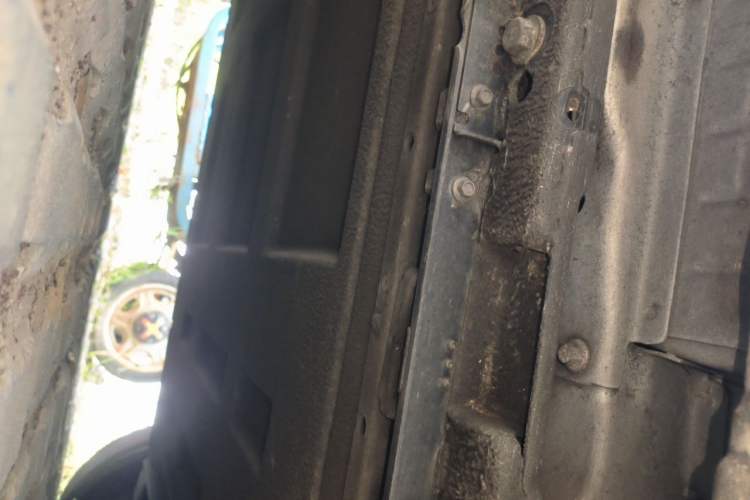 Used Dongfeng Aeolus E70 2021 Revised Version 360H Battery-Swap Edition Chassis Rear Left