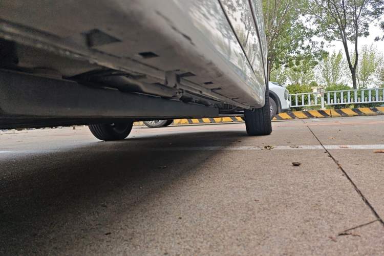 Used Dongfeng Aeolus E70 2021 Revised Version 360H Battery-Swap Edition Chassis Rear Right