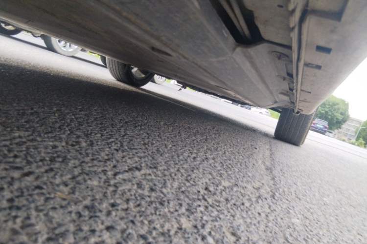 Used Dongfeng Aeolus E70 2021 Revised Version 500 Ultra-Comfort Edition Chassis Rear Right
