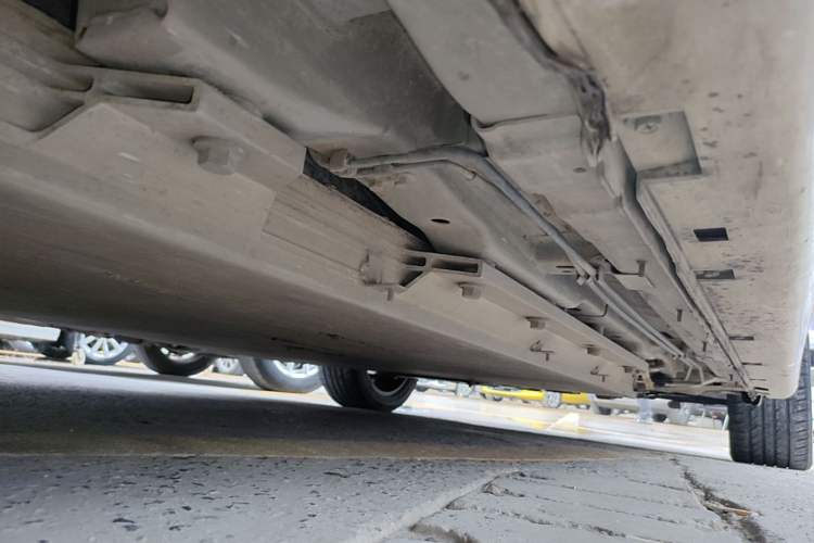 Used Dongfeng Aeolus E70 2021 Revised Version 500 Ultra-Comfort Edition Chassis Rear Right