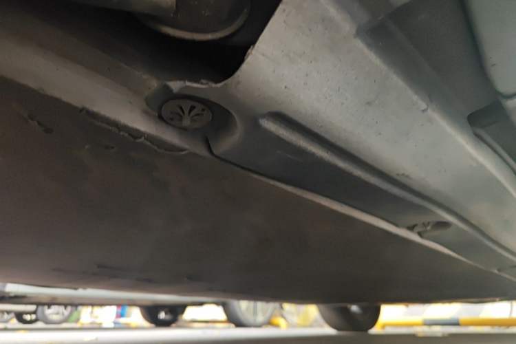 Used Dongfeng Aeolus E70 2021 500 Super Delight Edition Chassis Rear Right